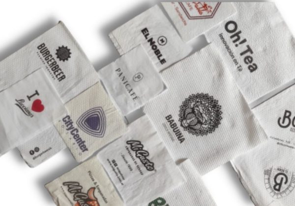 Servilletas blancas personalizadas